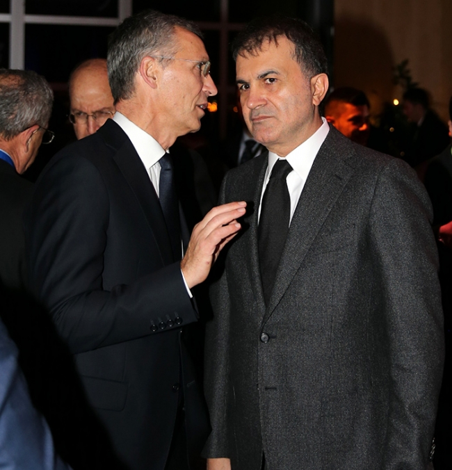 Bakan Çelik ile NATO Genel Sekreteri Kanada'da görüştü