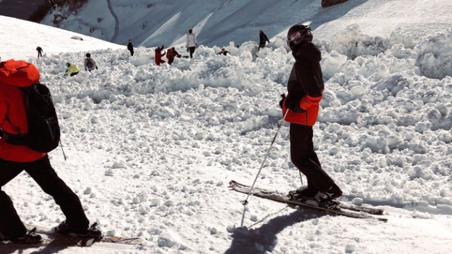 İsviçre'de kayak merkezinde çığ felaketi