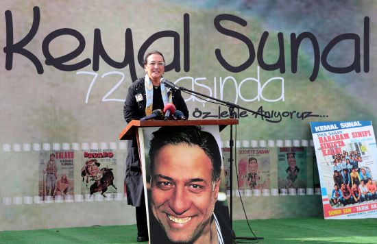 Kemal Sunal 72. doğum gününde anıldı