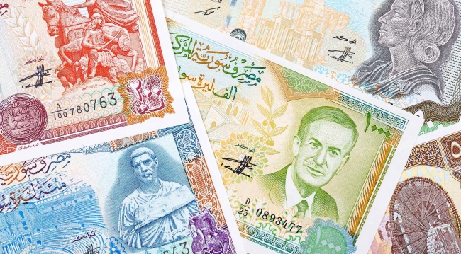 Suriye lirası, son aylarda dolar karşısında günlük olarak değer kaybını hızlı bir şekilde sürdürüyor. Fotoğraf: Getty
