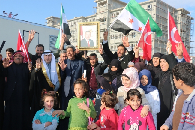 Suriyeliler Türkiye'ye destek için toplandı