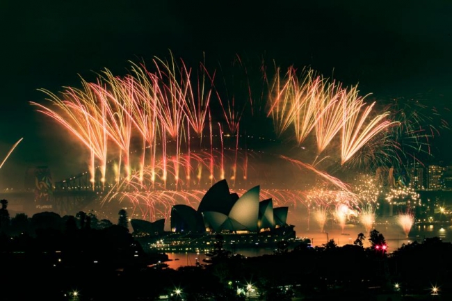 Dünya 2018'i coşkuyla karşıladı