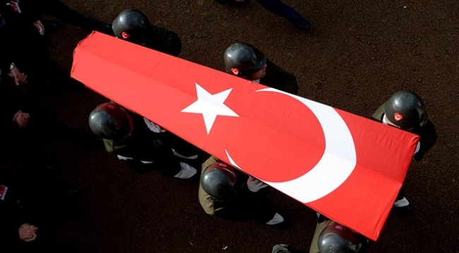 Isparta'da uçak kazasında şehit olan 3 asker memleketlerinde son yolculuklarına uğurlandı