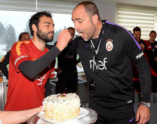 Galatasaray'da derbi maçının hazırlıkları sürüyor