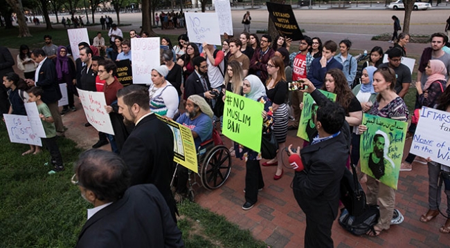 ABD Başkanı Trump Beyaz Saray'da ilk kez iftar yemeği verdi