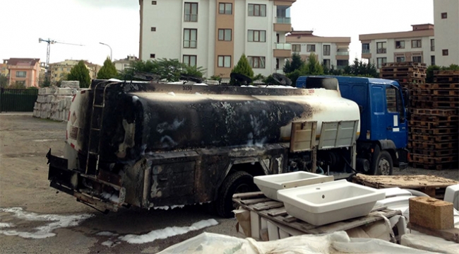 İstanbul Tuzla'da akaryakıt istasyonunda yangın