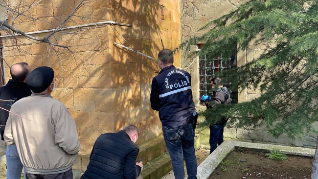 İmam camideki hırsızlığı engelledi