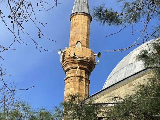 İmam camideki hırsızlığı engelledi