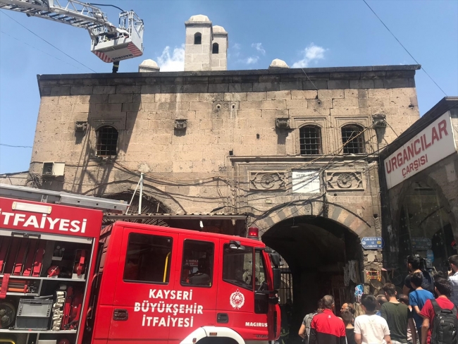 Kayseri’de tarihi handa yangın