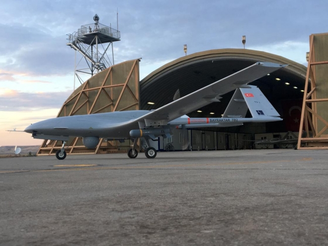 Bayraktar TB2, sahip olduğu imkan ve kabiliyetleri dünyanın dört bir yanında kusursuz bir şekilde sergiledi.