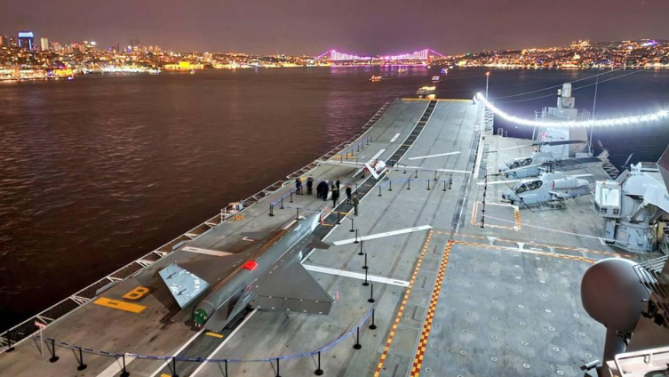 KIZILELMA'nın da yakın gelecekte TCG Anadolu'da görev alabilmesi bekleniyor.