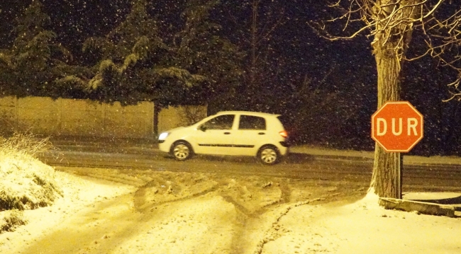 Yurt genelinde yoğun kar yağışı etkili oluyor