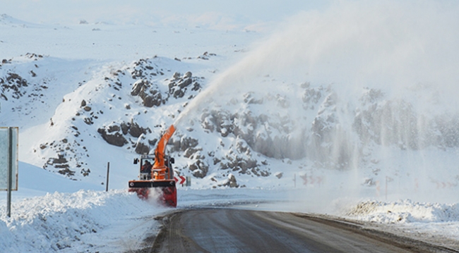Tendürek Geçidi yeniden ulaşıma açıldı