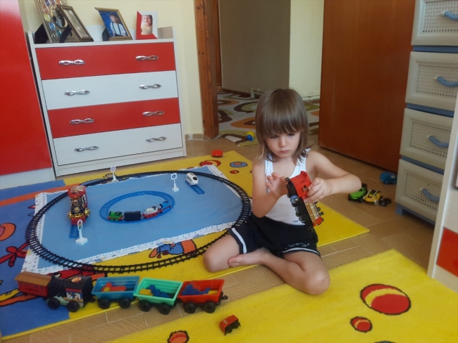 4 yaşındaki Teoman'ın tren sevgisi