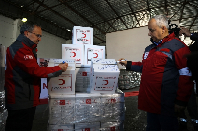 Türk Kızılayı'ndan terörden arındırılan Nasıriye Köyü'ne insani yardım
