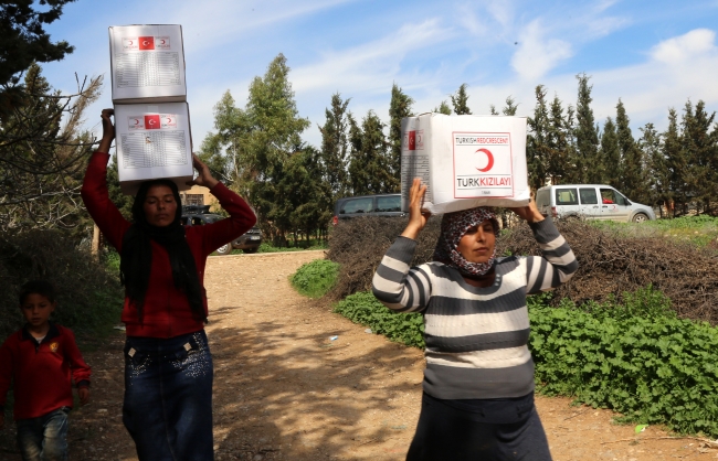 Türk Kızılayı'ndan terörden arındırılan Nasıriye Köyü'ne insani yardım