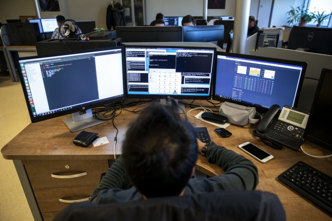 Emniyet için "sanal devriye" atıyorlar