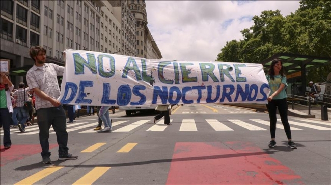 Arjantin'de öğretmenler 23 okulun kapatılmasını protesto etti