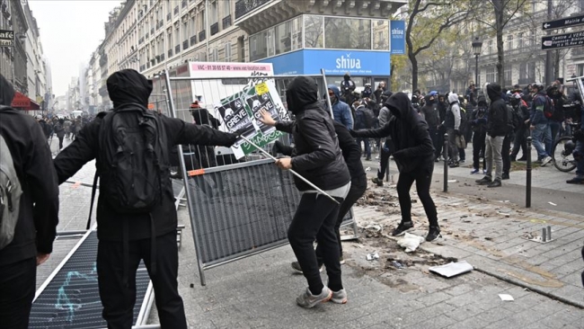 Fransa'da sendikalardan yeni eylem çağrısı