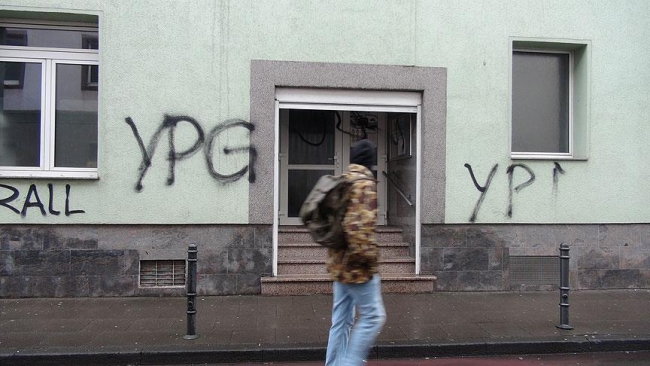 YPG/PKK yandaşları Almanya'da cami ve restorana saldırdı