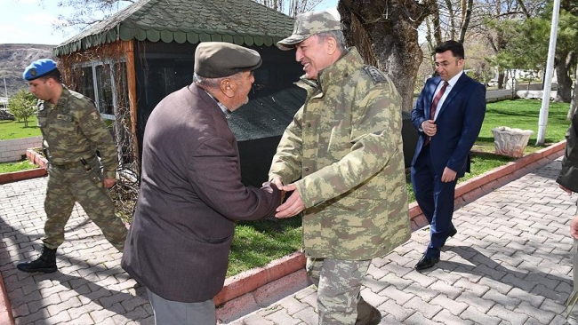 Genelkurmay Başkanı Orgeneral Akar'dan "vefa" ziyareti