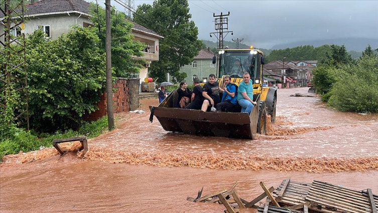 Orta ve Doğu Karadeniz için "turuncu" uyarı: Kuvvetli yağışa dikkat