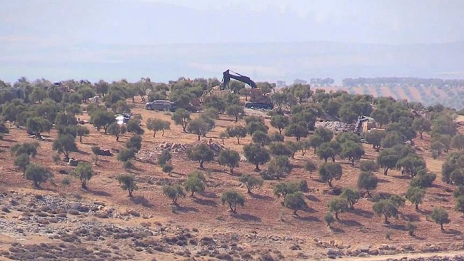 İdlib'de istihkam çalışmaları gece gündüz sürüyor