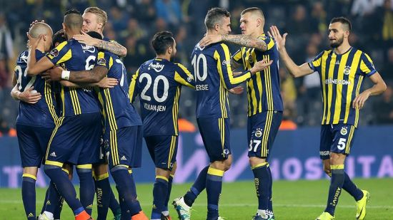 Fenerbahçe Manchester United maçı canlı izle TRT 1