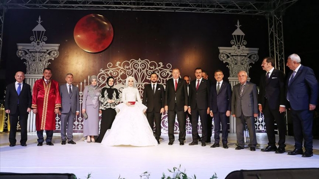 Cumhurbaşkanı Erdoğan nikah şahidi oldu