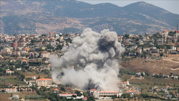 İsrail,  Ateşkese rağmen Litani Nehri'nin kuzeyine geçerek stratejik Şakif Kalesi'ni ele geçirdi. Fotoğraf: AA