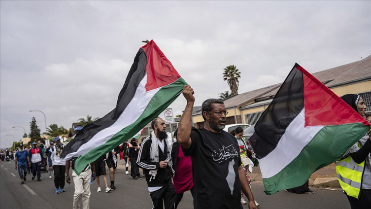 Güney Afrika'da bitti, İsrail'de devam ediyor: Apartheid