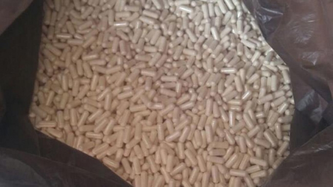 Kaçak cinsel uyarıcı hap şebekesinin "icra" tehdidi polis kamerasında