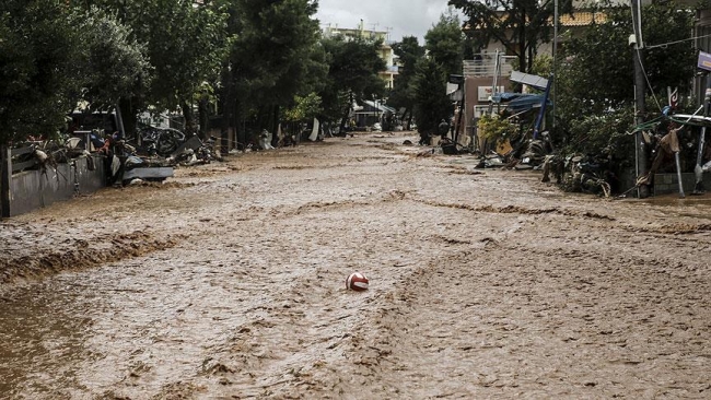 Yunanistan'daki selden iki hafta sonra bir kişinin daha cesedine ulaşıldı