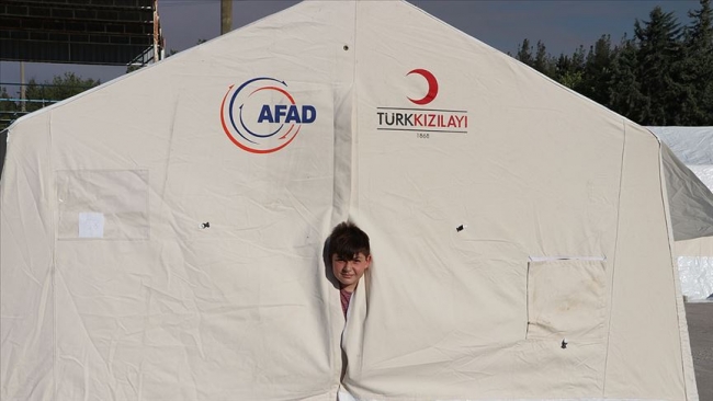 Denizli'de depremzedeler bayramı çadırlarında karşılayacak