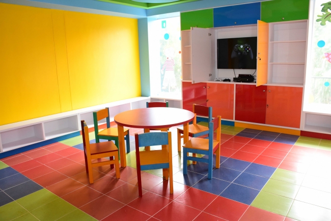 TİKA, savaş mağduru çocukların yüzünü güldürdü