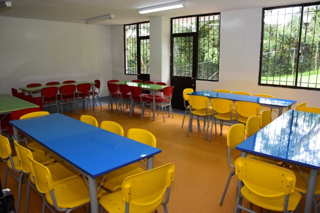 TİKA, savaş mağduru çocukların yüzünü güldürdü