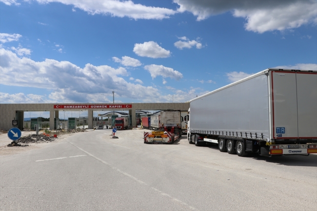 Hamzabeyli'de 5 kilometrelik tır kuyruğu oluştu
