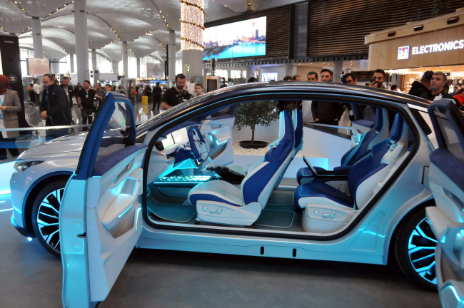 Togg İstanbul Havalimanı'nda görücüye çıktı