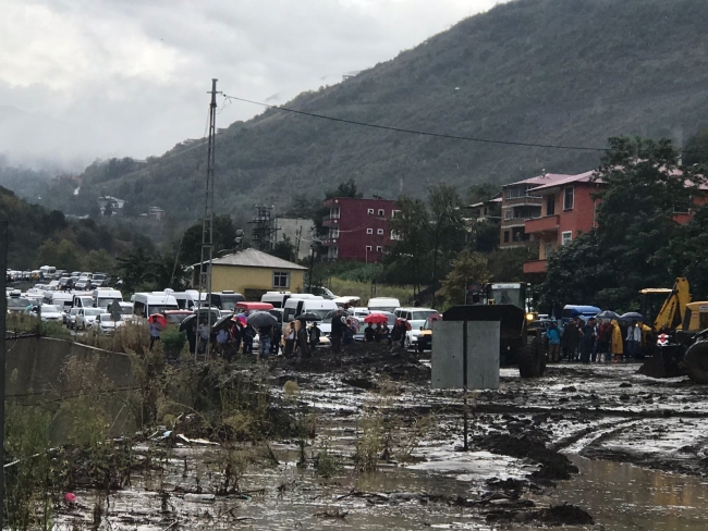 Trabzon'da şiddetli yağış ve heyelan