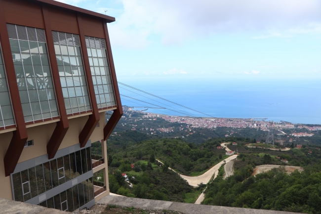 Trabzon'da yapılan 3 bin 600 metrelik teleferik tanıtıldı