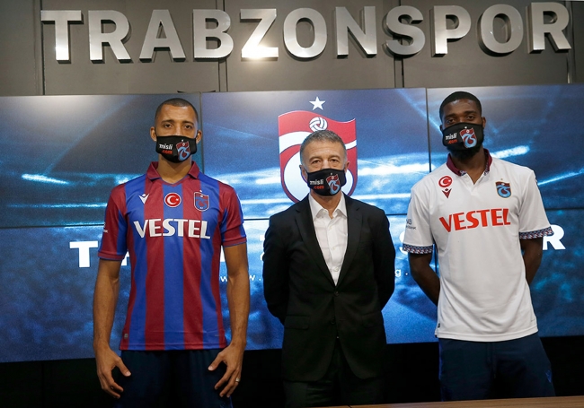 Trabzonspor'da Hugo ve Djaniny için imza töreni düzenlendi