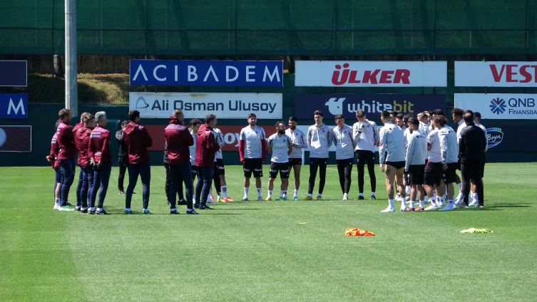 Trabzonspor'da Bjelica yarışmacı bir takım oluşturmak istiyor