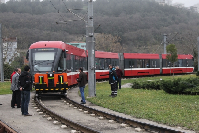 Tramvaylar yerli "uzaktan kumandalı çekici"yle kurtarılacak