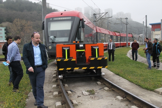 Tramvaylar yerli "uzaktan kumandalı çekici"yle kurtarılacak