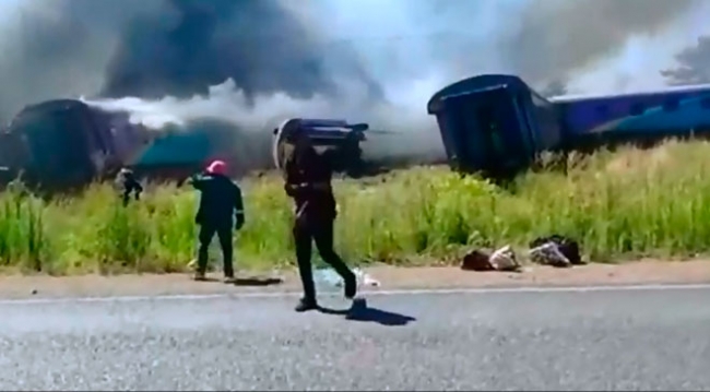 Güney Afrika'da tren raydan çıktı: 12 ölü, 200 yaralı