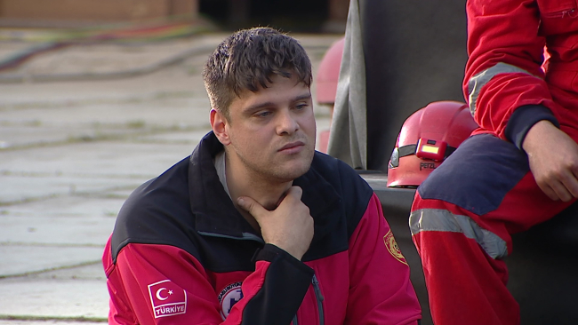 TRT dizilerinin oyuncuları 'Asrın felaketi'nin kahramanları ile bir araya geldi