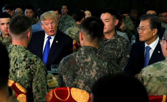 Trump, Asya turunun ikinci durağı olan Güney Kore'de