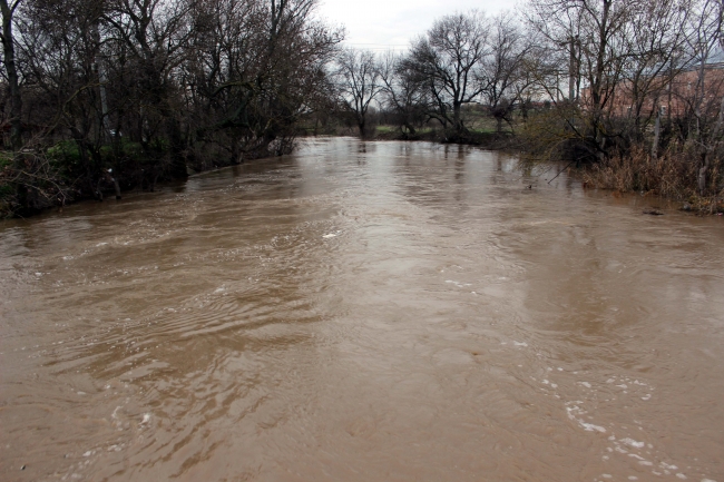 Yağışlar Tunca Nehri'nin debisini artırdı