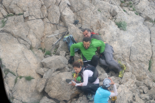 Tunceli’de ayağı kırılan vatandaş helikopter ile kurtarıldı