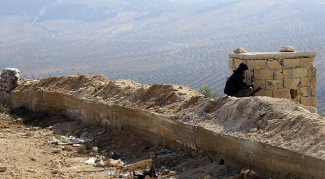 Afrin'de teröristlerin gizlendiği labirent tüneller bulundu